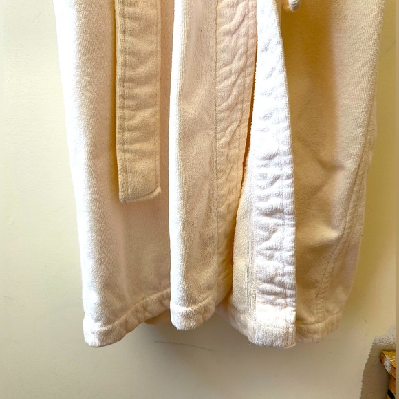 Frette 100%cotton unisex long bathrobe, ivory with pockets. Made in Turkey - Picture 8 of 13